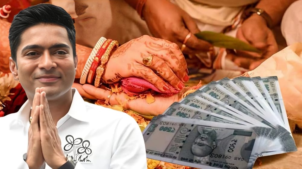 অভিষেকের আশ্বাসের ২৪ ঘণ্টার মধ্যেই পদক্ষেপ, আলিপুরদুয়ারে রূপশ্রীর টাকা না-পাওয়া দুই তরুণীর বাড়িতে বিধায়ক