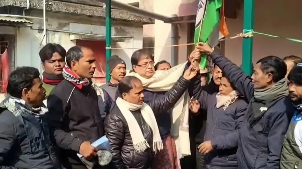 ভোটের মুখে নিশীথ-গড়ে জোর ধাক্কা! উদয়ন গুহের হাত ধরে তৃণমূলে যোগ BJP-র কিষাণ মোর্চা নেতার