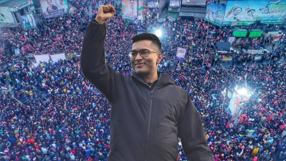 ইটাহারে ভাঙল ‘নবজোয়ারের’ রেকর্ড, বিধানসভা ভোটের আগে অভিষেকের রোড শো-তে জনস্রোত