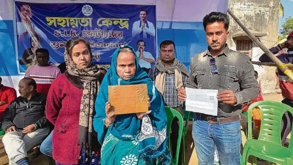 ভোটার তালিকায় নাম নেই, দাদুর ‘তাম্রপত্র’ নিয়ে শুনানিতে স্বাধীনতা সংগ্রামীর পরিবার