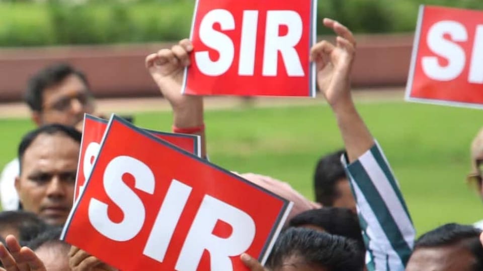 SIR: বাংলা-সহ পাঁচ রাজ্যে বাড়ল খসড়া তালিকার ভুল সংশোধন ও আপত্তির আবেদনের মেয়াদ