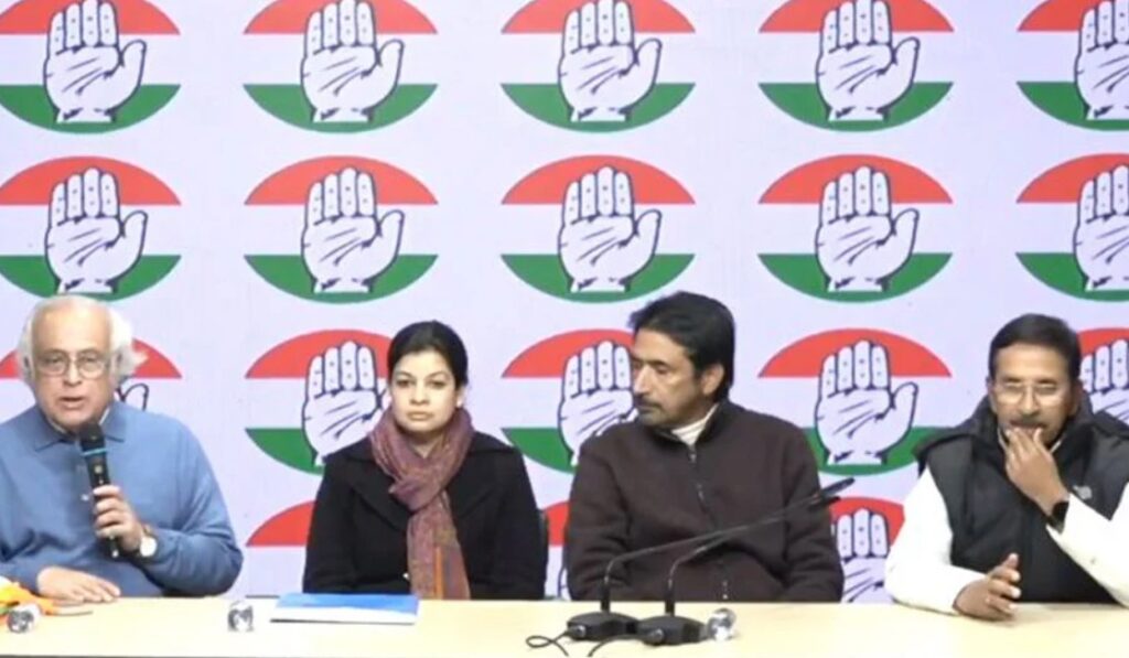 ছাব্বিশের আগে ‘ঘর ওয়াপসি’, তৃণমূল ছেড়ে ফের ‘হাত’ ধরলেন মৌসম নূর