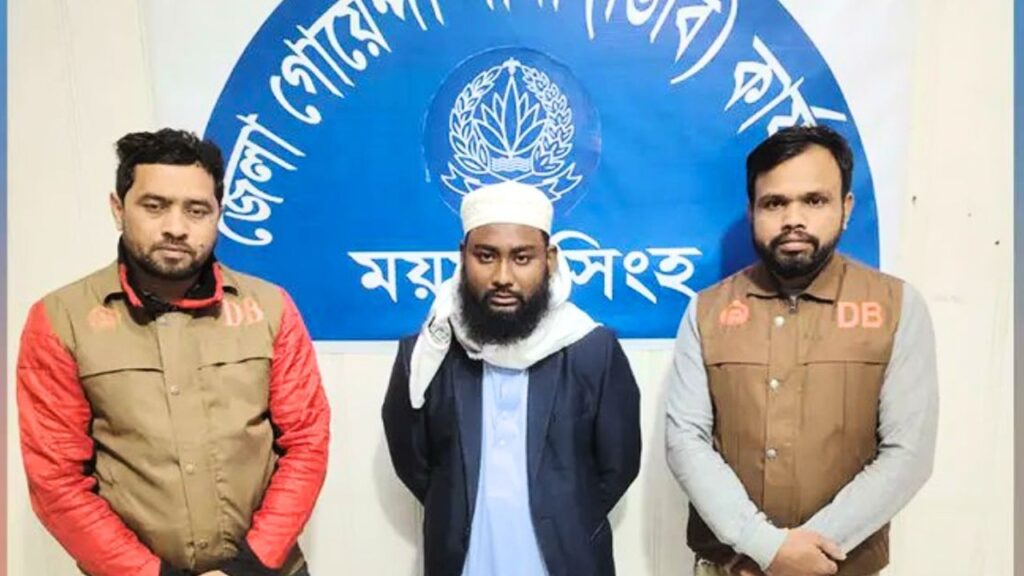 জনতাকে উসকানি, গাছে ঝুলিয়ে অগ্নিসংযোগ! ময়মনসিংহে দীপু হত্যায় গ্রেপ্তার মূল ষড়যন্ত্রী শিক্ষক