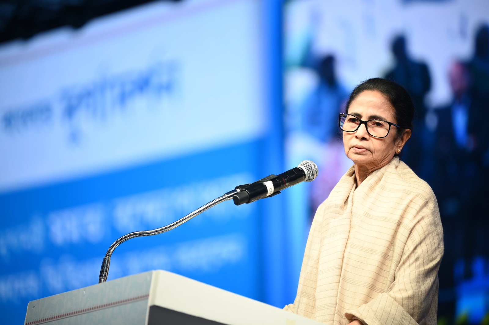 অমর্ত্য সেন থেকে দেব, ভোটার তালিকায় ‘হেনস্তা’র অভিযোগ! কমিশনকে কড়া বার্তা মুখ্যমন্ত্রীর