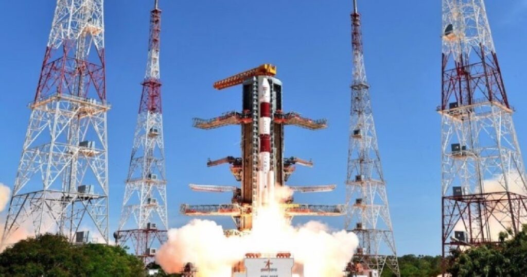 বড় ধাক্কা ISRO-র! ‘অন্বেষা’ কক্ষপথে পৌঁছনোর আগেই যান্ত্রিক সমস্যায় PSLV, ১৫ উপগ্রহের ভবিষ্যৎ অনিশ্চিত