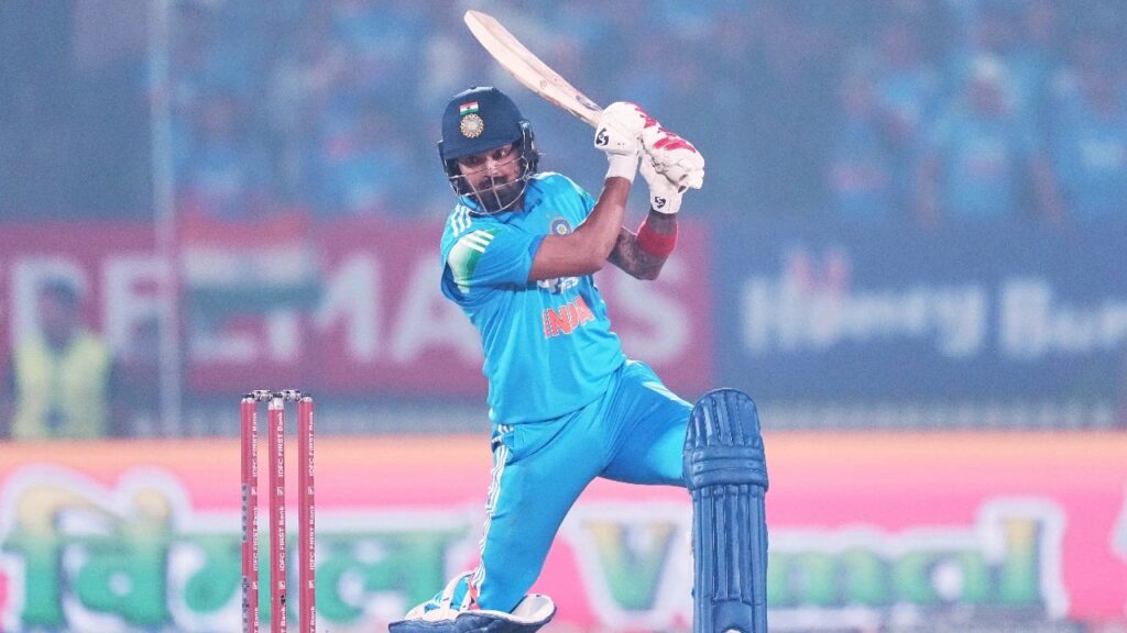 India vs New Zealand 2nd ODI: ভালো শুরু করেও পর পর উইকেট হারিয়ে চাপে ভারত