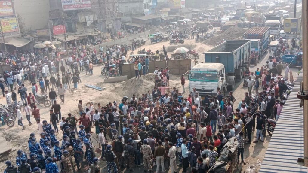 বিহারে শ্রমিক আক্রান্ত, শুক্রের পর আবারও অশান্ত বেলডাঙা