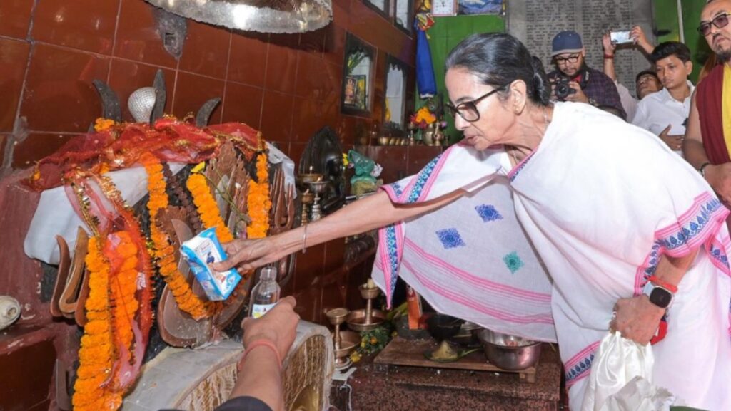আগামী সপ্তাহে উত্তরবঙ্গে মুখ্যমন্ত্রী, এই সফরেই মমতার হাতে মহাকাল মন্দিরের শিলান্যাস