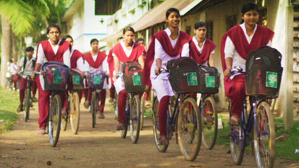জুলাই নয়, ফেব্রুয়ারিতেই সবুজসাথী—এবার সময়ের আগেই সাইকেল পাবে ১২ লক্ষ পড়ুয়া
