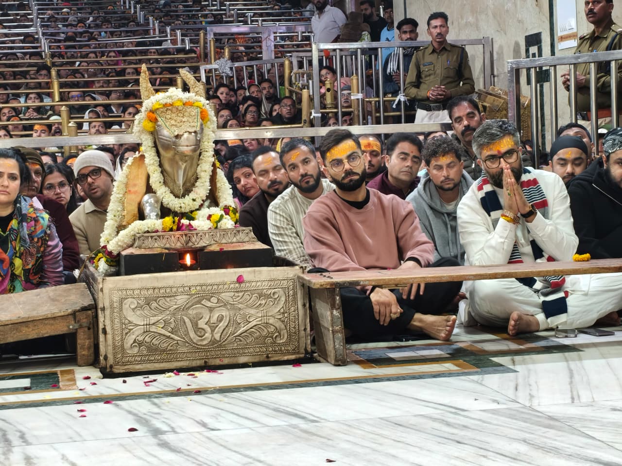 সিরিজ নির্ধারণী ম্যাচের আগে মহাকালের শরণে বিরাট কোহলি