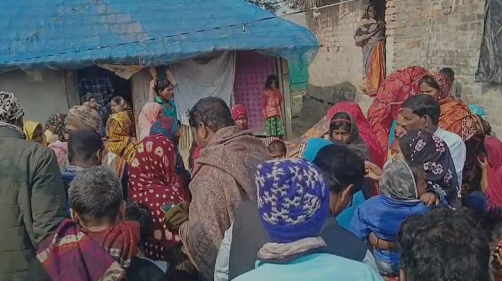 SIR শুনানির নোটিস ঘিরে আতঙ্ক, নামখানায় হৃদরোগে আক্রান্ত হয়ে মৃত্যু বৃদ্ধের